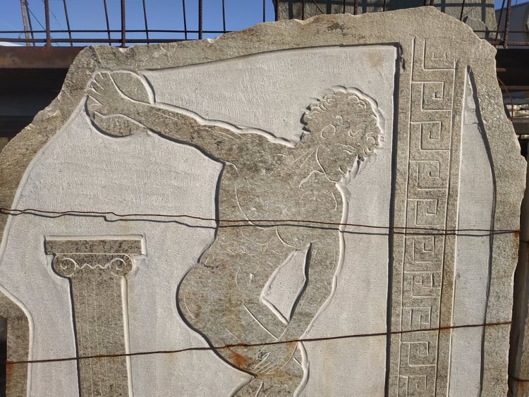 Πέτρες Καρύστου