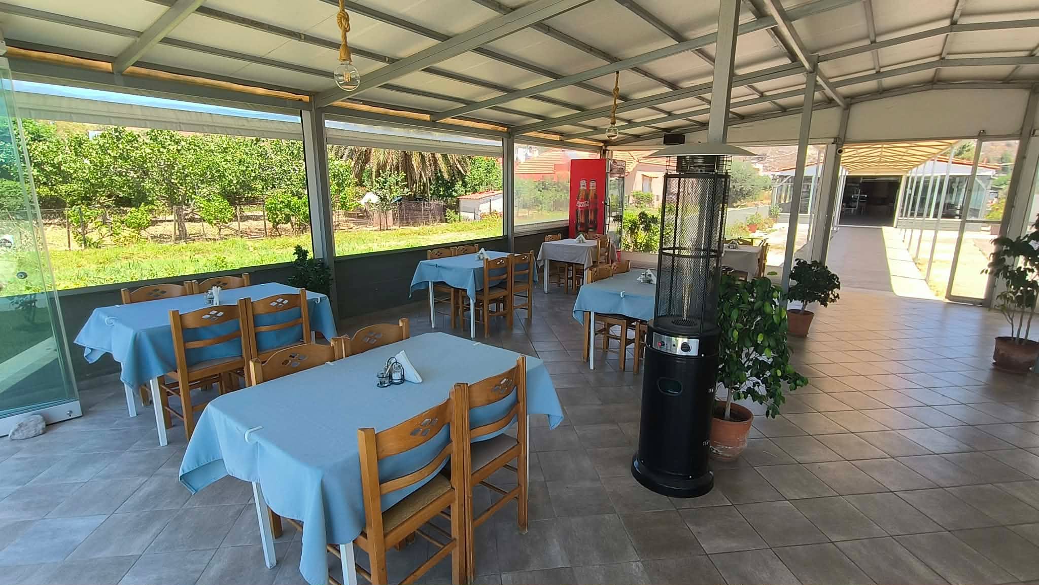 ΤΑΒΕΡΝΑ ΟΥΖΕΡΙ ΛΑΜΠΡΟΥΚΟΣ